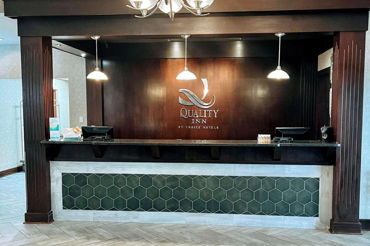 Quality Inn Clarion Bagian luar foto
